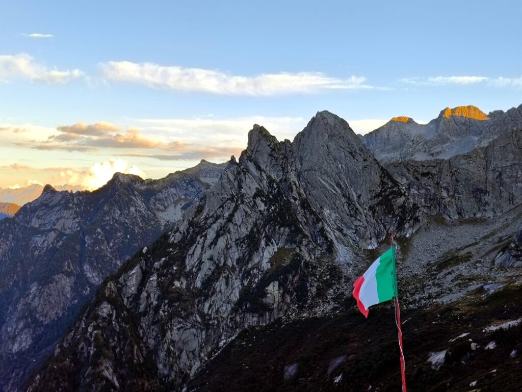 Tramonto con vista su Punta Fiorelli e Punta Medaccio
