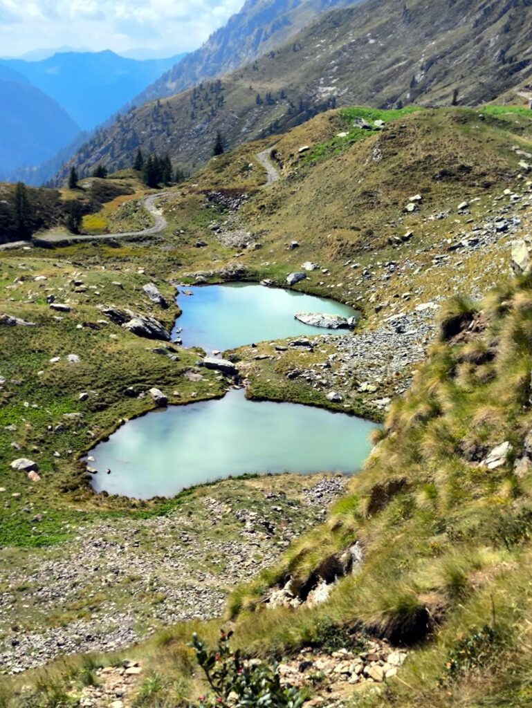 le pozze dell'Archinello, scendendo verso il Rifugio Longo le pozze dell'Archinello, scendendo verso il Rifugio Longo