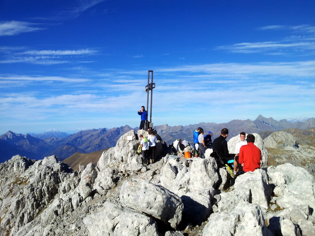 oggi sono tutti qui. dopo la val Grande, tutta sta ressa in montagna un po' mi infastidisce
