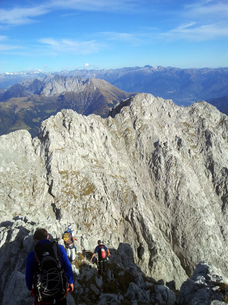 Dopo una siesta, qualche foto e una sgagnata veloce di panino, proseguiamo verso la presolana orientale.
