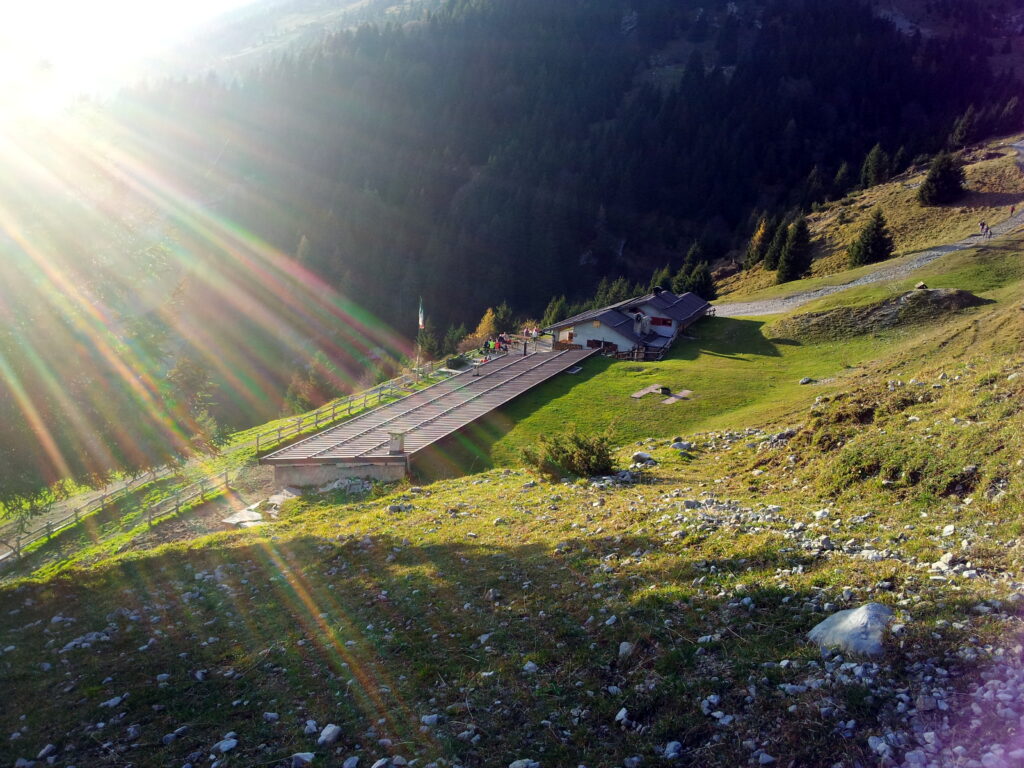 tempo 40 minuti, sono gi&agrave; al rifugio Cassinelli, dopo una bella sgambata.